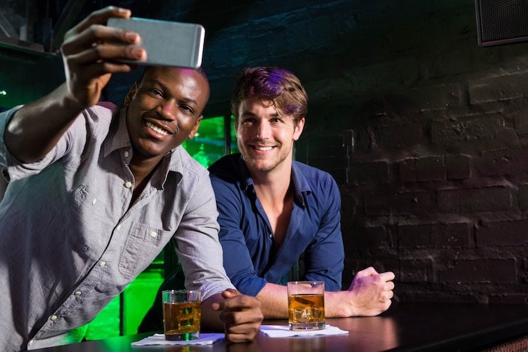 Alur pembayaran dan privasi pengguna dewasa